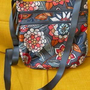 Vera Bradley Nylon Crossbody Bag – Like New!